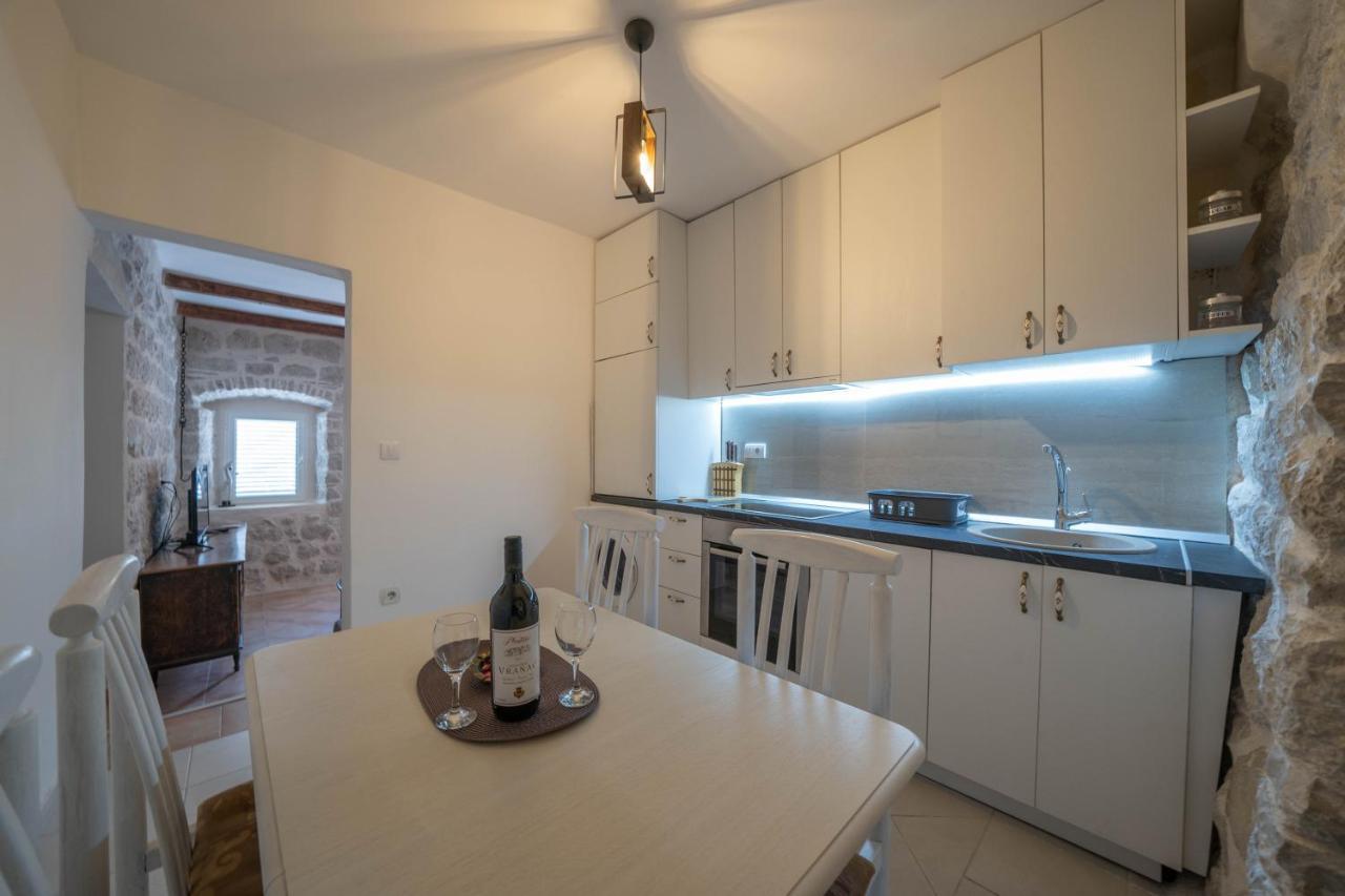 Villa Amfora Lipci Bagian luar foto
