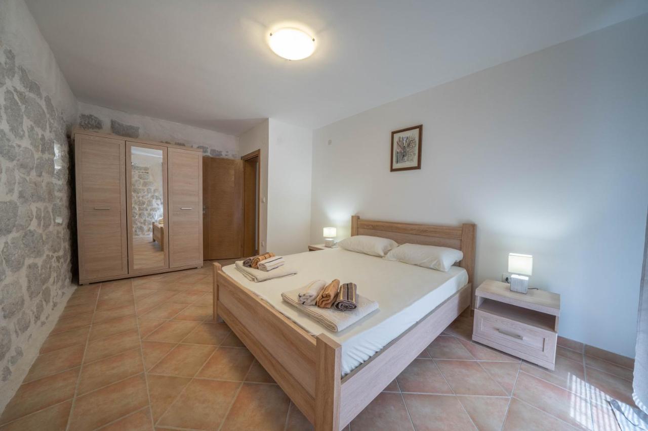 Villa Amfora Lipci Bagian luar foto