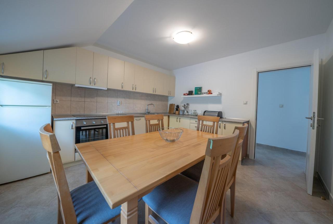 Villa Amfora Lipci Bagian luar foto