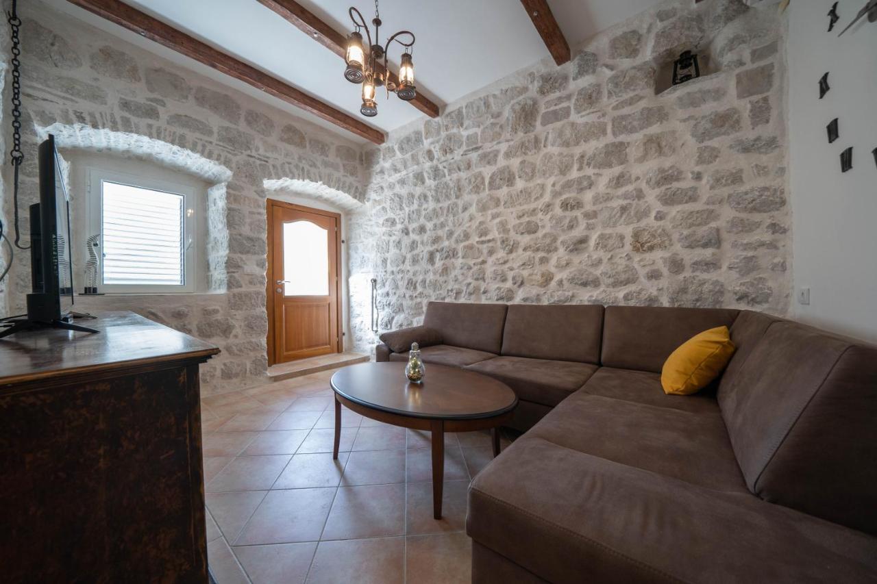 Villa Amfora Lipci Bagian luar foto