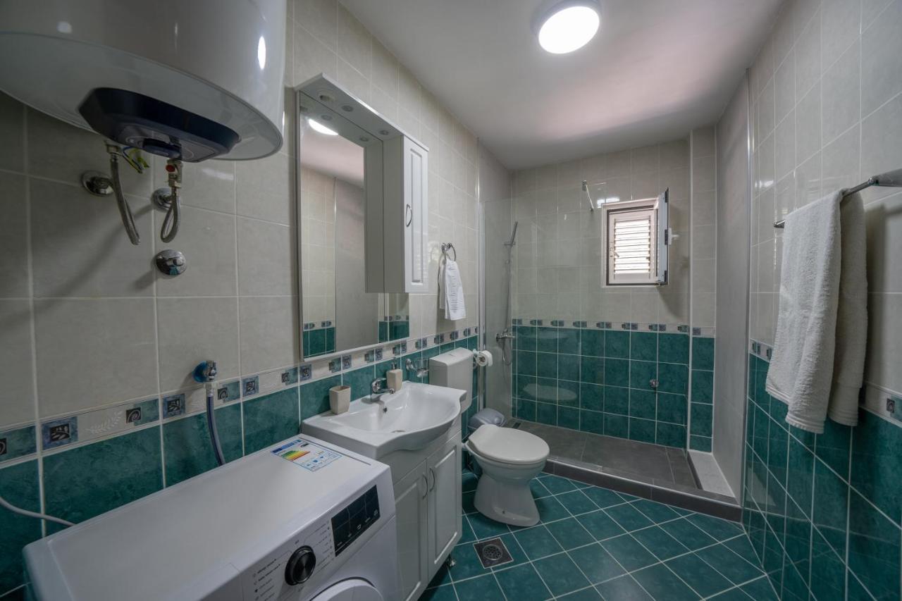 Villa Amfora Lipci Bagian luar foto