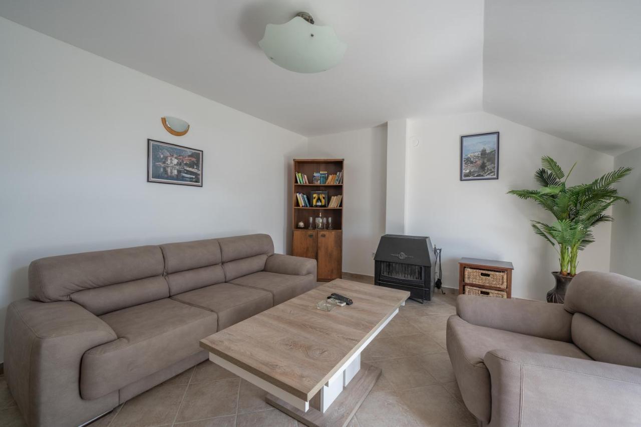 Villa Amfora Lipci Bagian luar foto