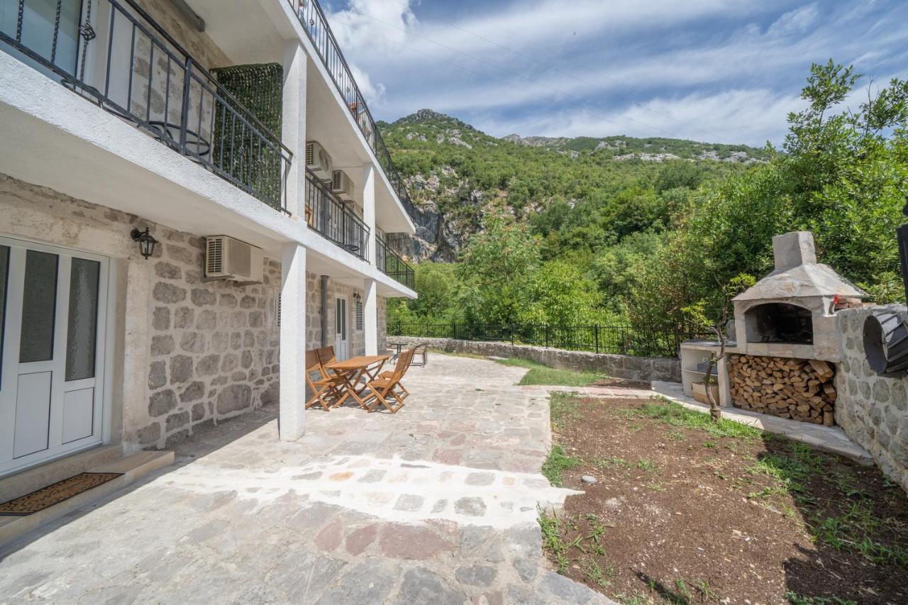 Villa Amfora Lipci Bagian luar foto