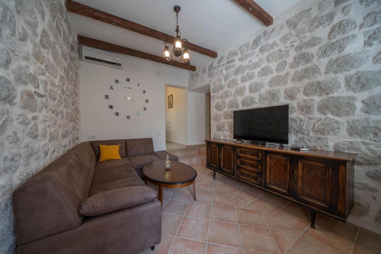Villa Amfora Lipci Bagian luar foto