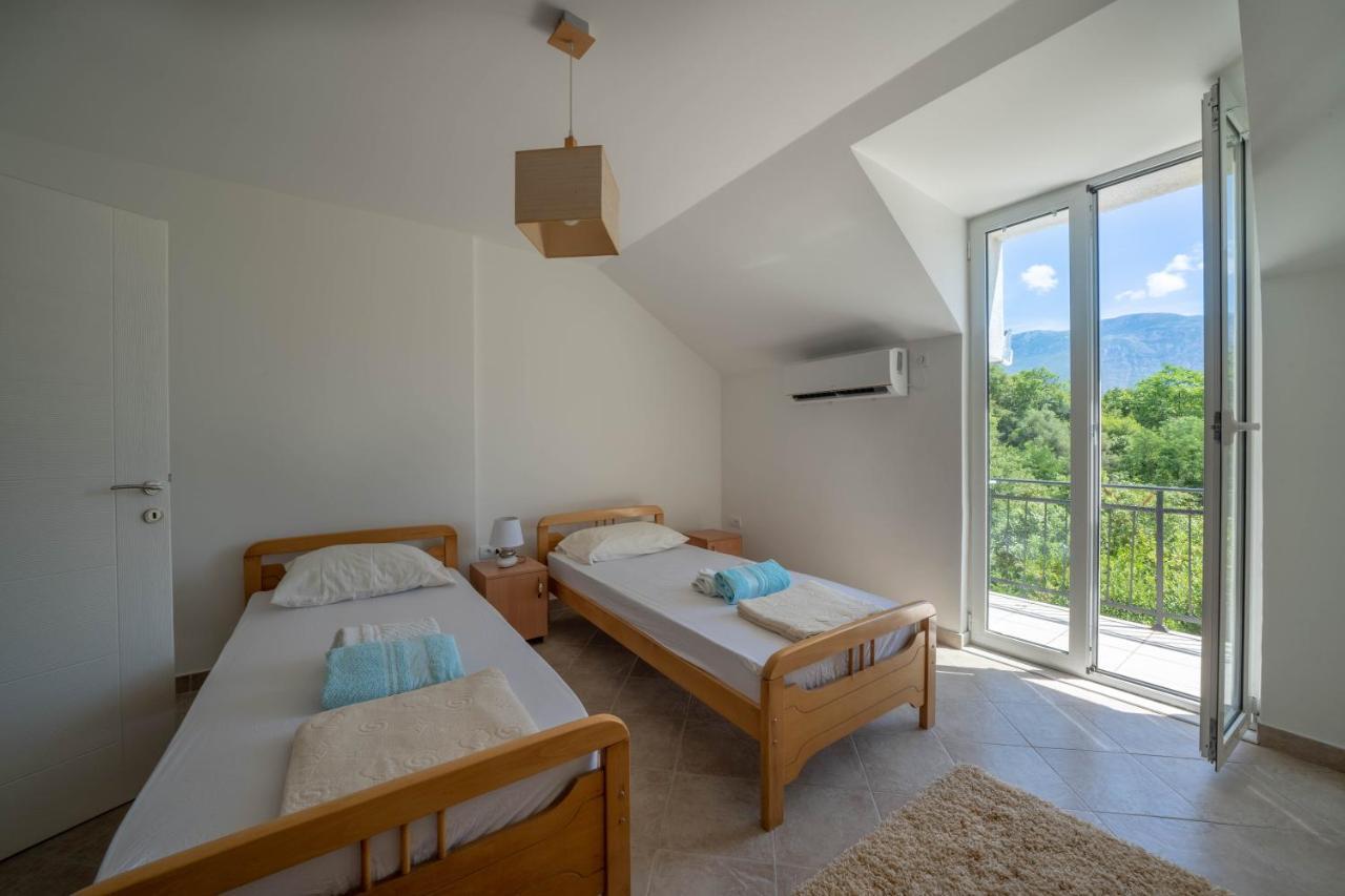 Villa Amfora Lipci Bagian luar foto