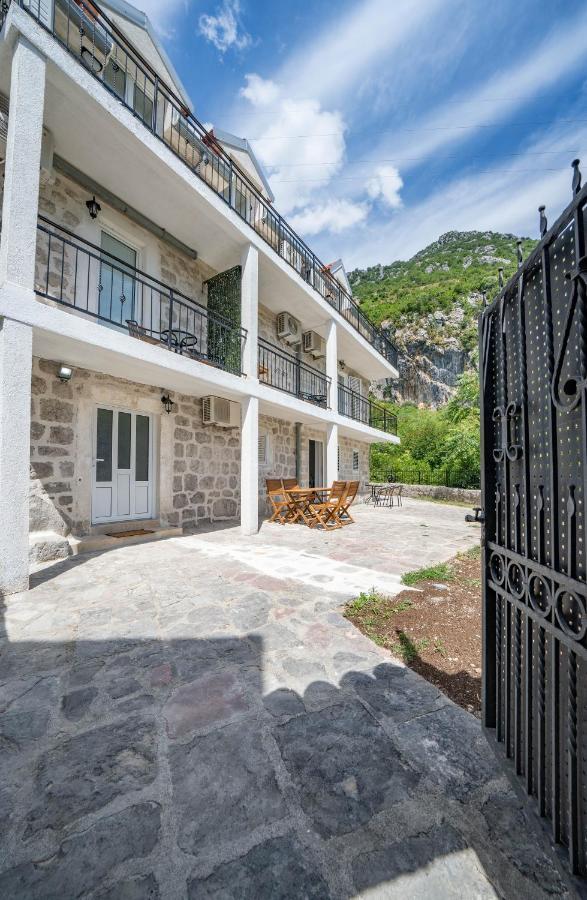 Villa Amfora Lipci Bagian luar foto
