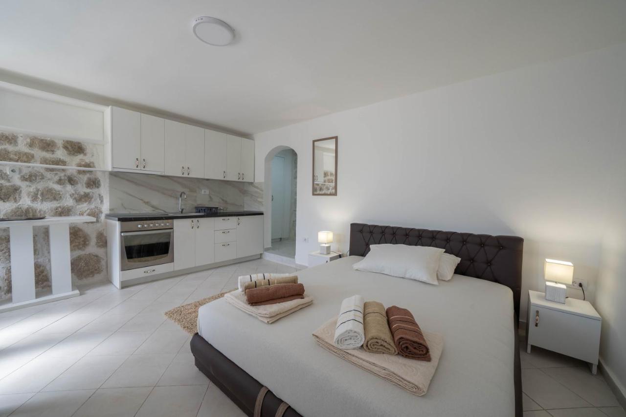 Villa Amfora Lipci Bagian luar foto
