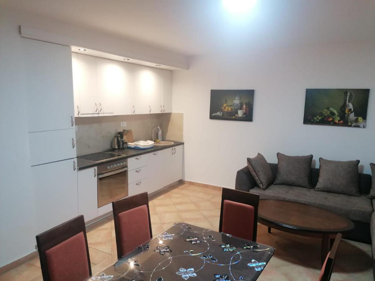 Villa Amfora Lipci Bagian luar foto