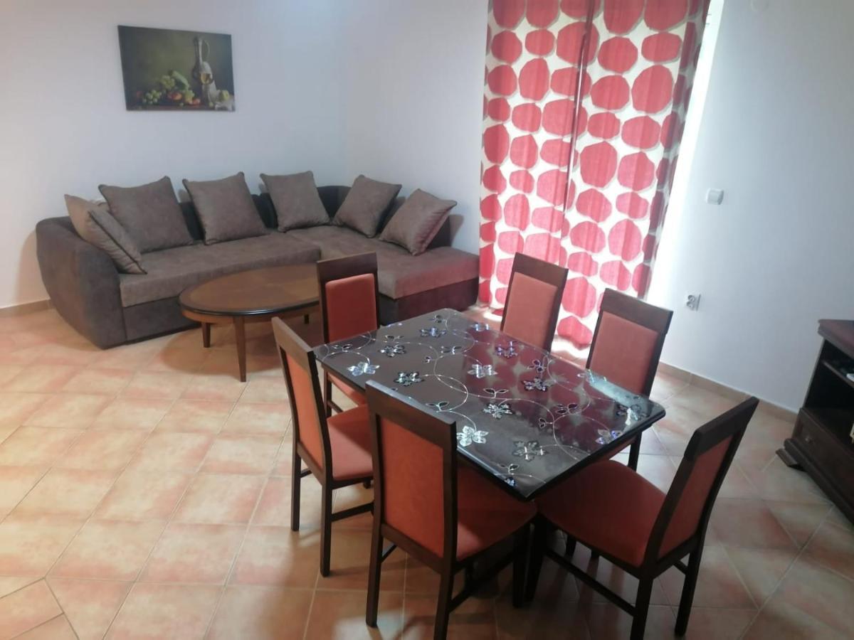 Villa Amfora Lipci Bagian luar foto